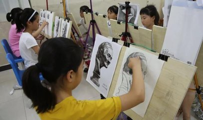 民辦培訓機構(gòu) 優(yōu)勢、挑戰(zhàn)與未來展望